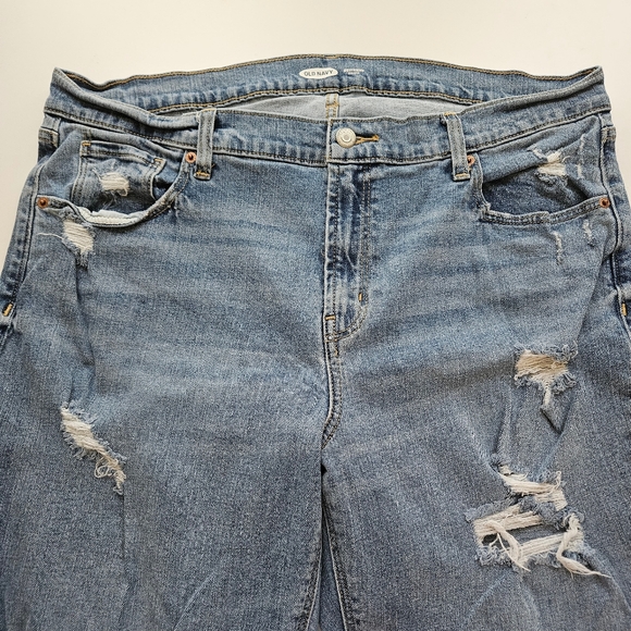 Old Navy Boyfriend Mid-Rise Jeans Womens Sz 16 Distressed Blue Denim Lightweight - Picture 8 of 8